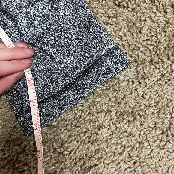 SOLD ONLINE STORE Lululemon leggings - Picture 4 of 4